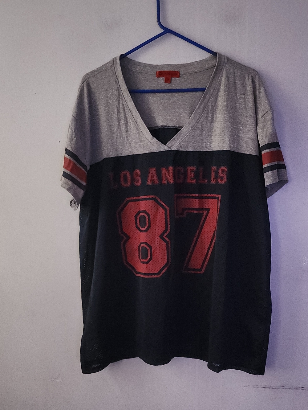 Hot Kiss Black and Gray 'Los Angeles 87' Short Sleeve Tee